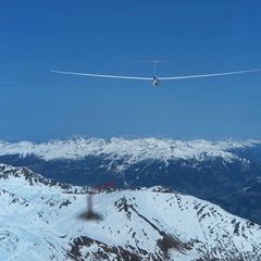 Flugwegposition um 13:42:48: Aufgenommen in der Nähe von Gemeinde Tux, Österreich in 2855 Meter